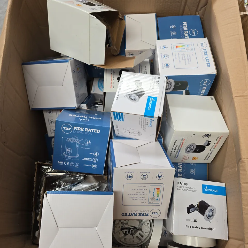 LARGE BOX OF APPROX 30 ASSORTED DOWNLIGHTS 
