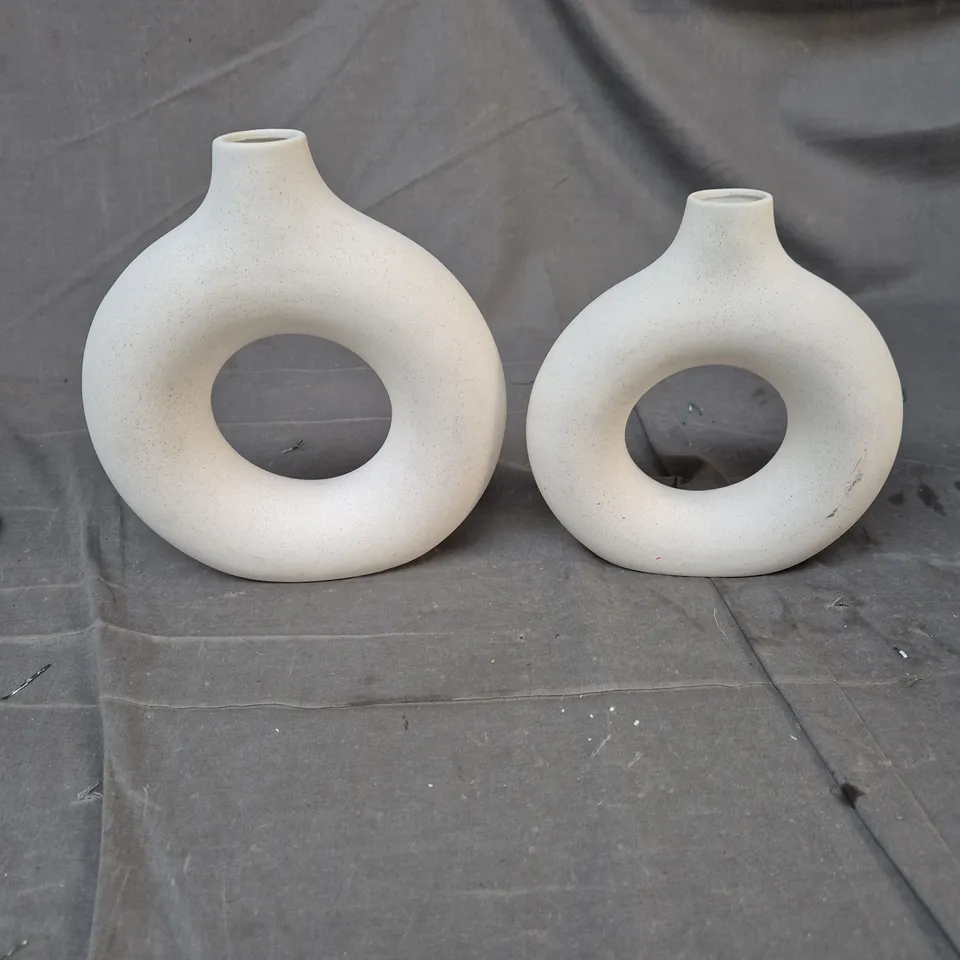 PAIR OF CERAMIC TORUS VASES WITH HOLLOW CENTRES – PALE OFF-WHITE 