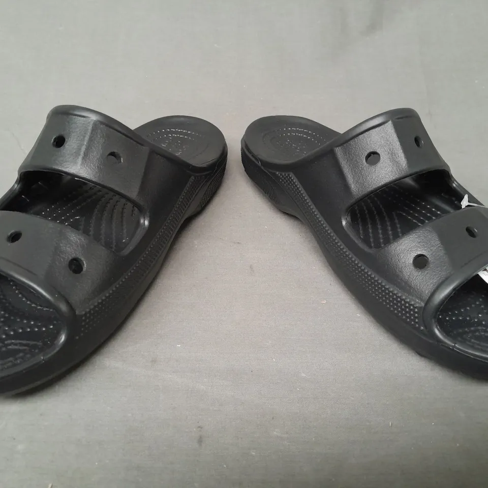 PAIR OF CROCS BAYA SANDALS IN BLACK UK SIZE M6/W7