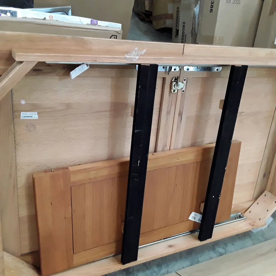 WOOD EFFECT EXTENDING DINING TABLE TOP