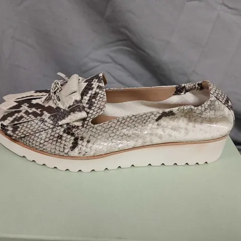CALPIERRE SNAKE PRINT LOAFERS – UK 7 (EU 40.5), WOMEN’S DESIGNER SHOES