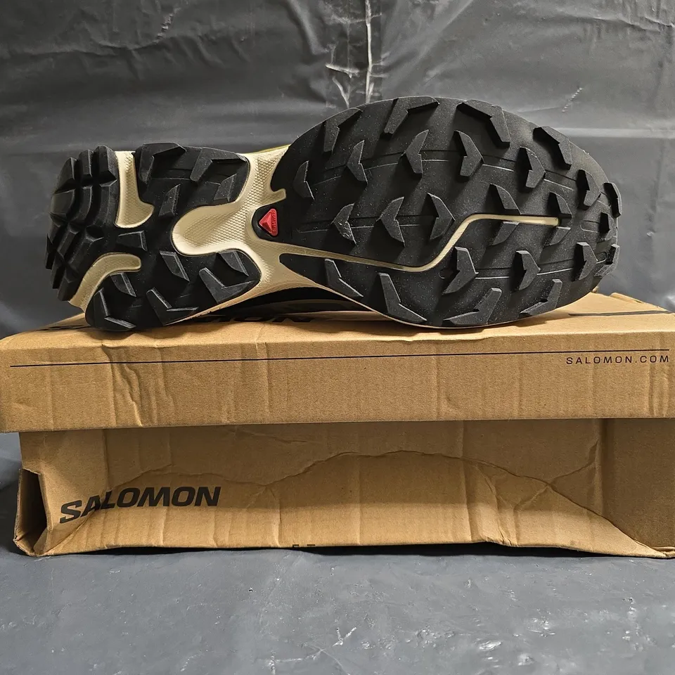 BOXED PAIR OF SALOMON XT-6 TRAINERS IN LIGHT BLUE/MULTI SIZE UK 6.5