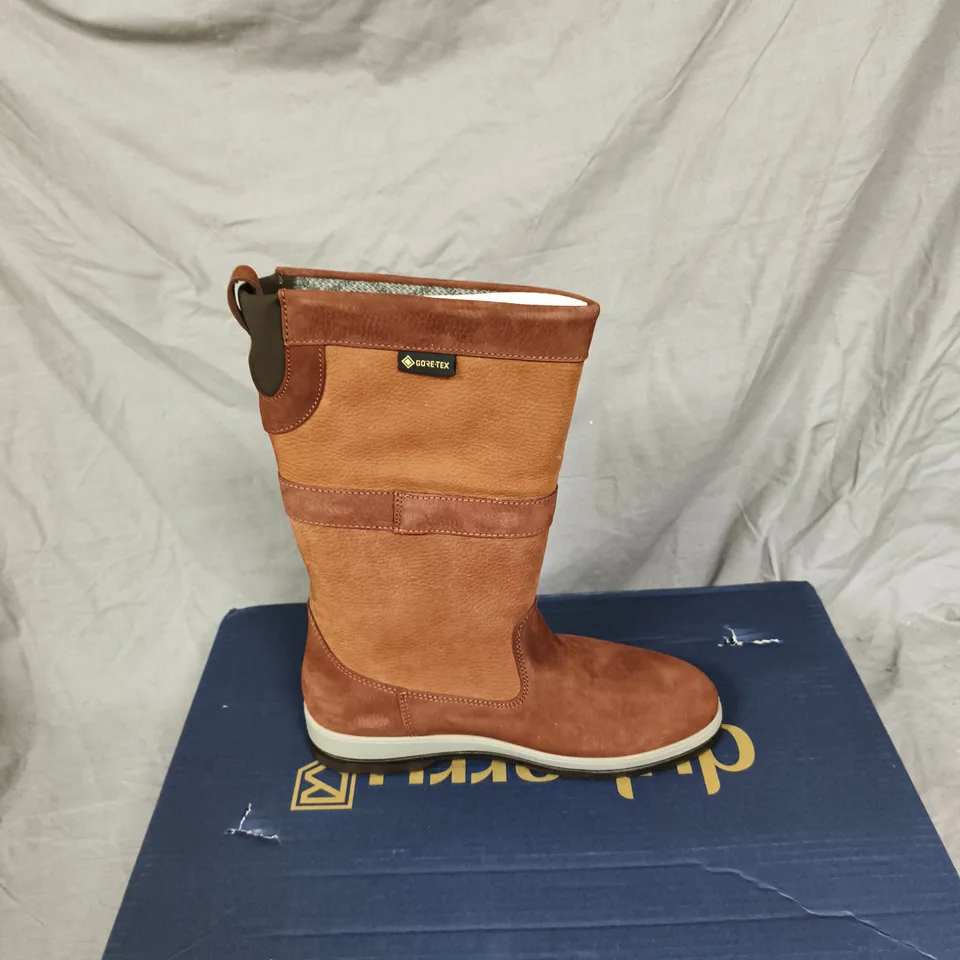 BOXED DUBARRY ULTIMA BOOTS - BROWN GORE-TEX, UK 9 (EU 43)