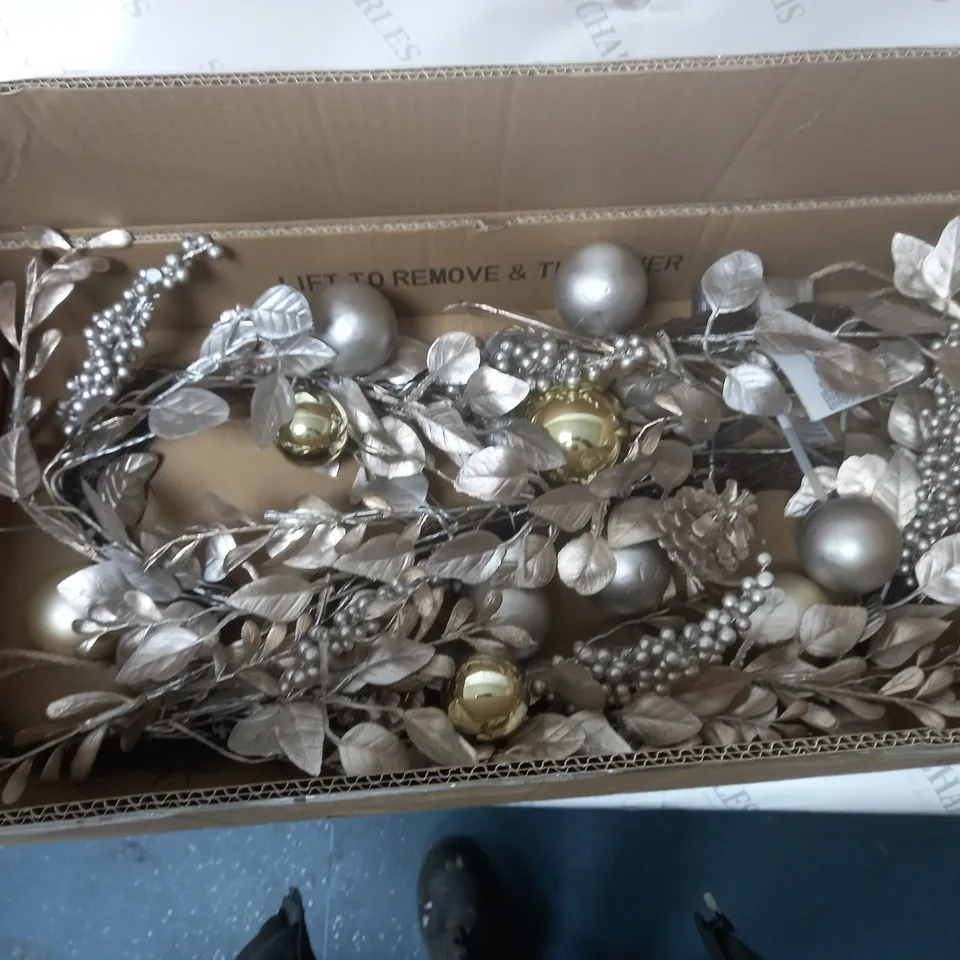 6FT CHAMPAGNE GOLD PRE LIT GARLAND RRP £39.99