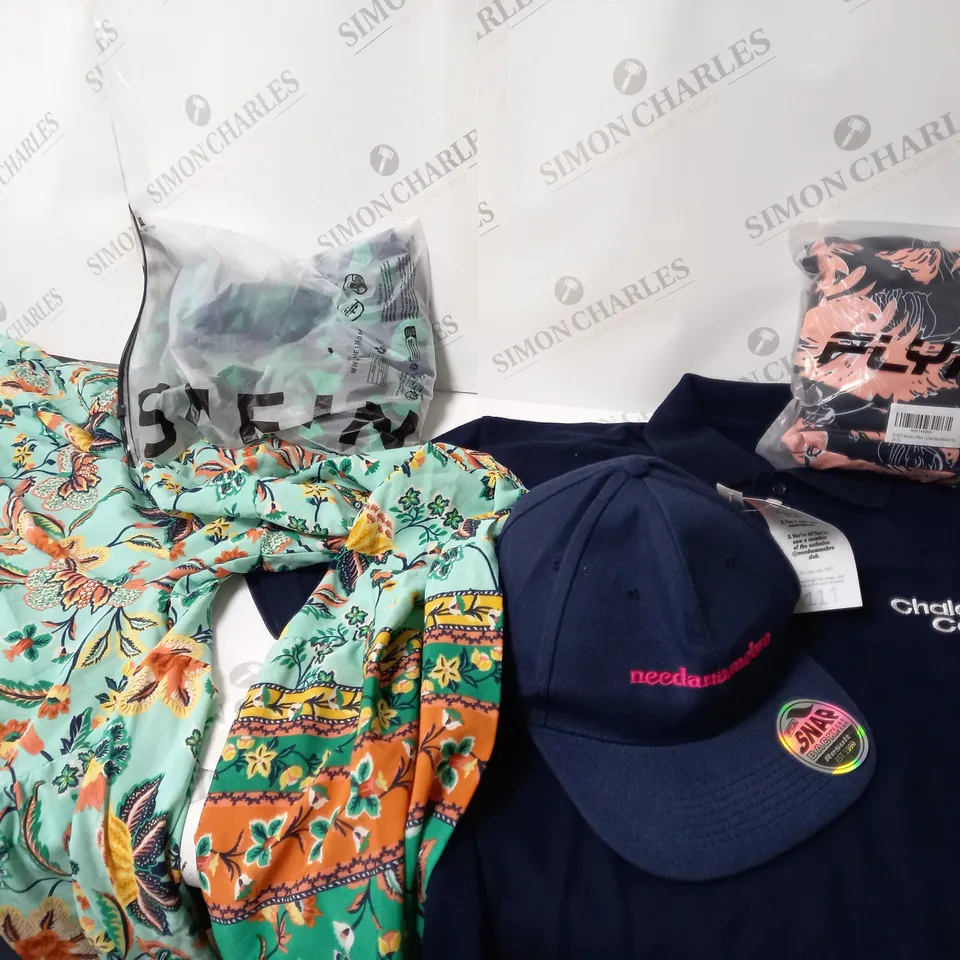 LARGE QUANTITY OF CLOTHING ITEMS TO INCLUDE DRESSES, SWEATERS, JEANS, T-SHIRTS, ETC