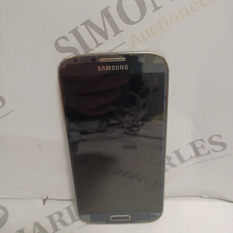 SAMSUNG GALAXY S4 SMARTPHONE
