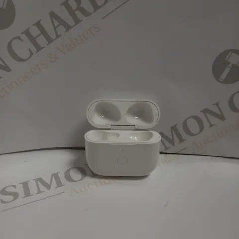 BOXED WIRELESS CHARGING CASE FOR EARBUDS.