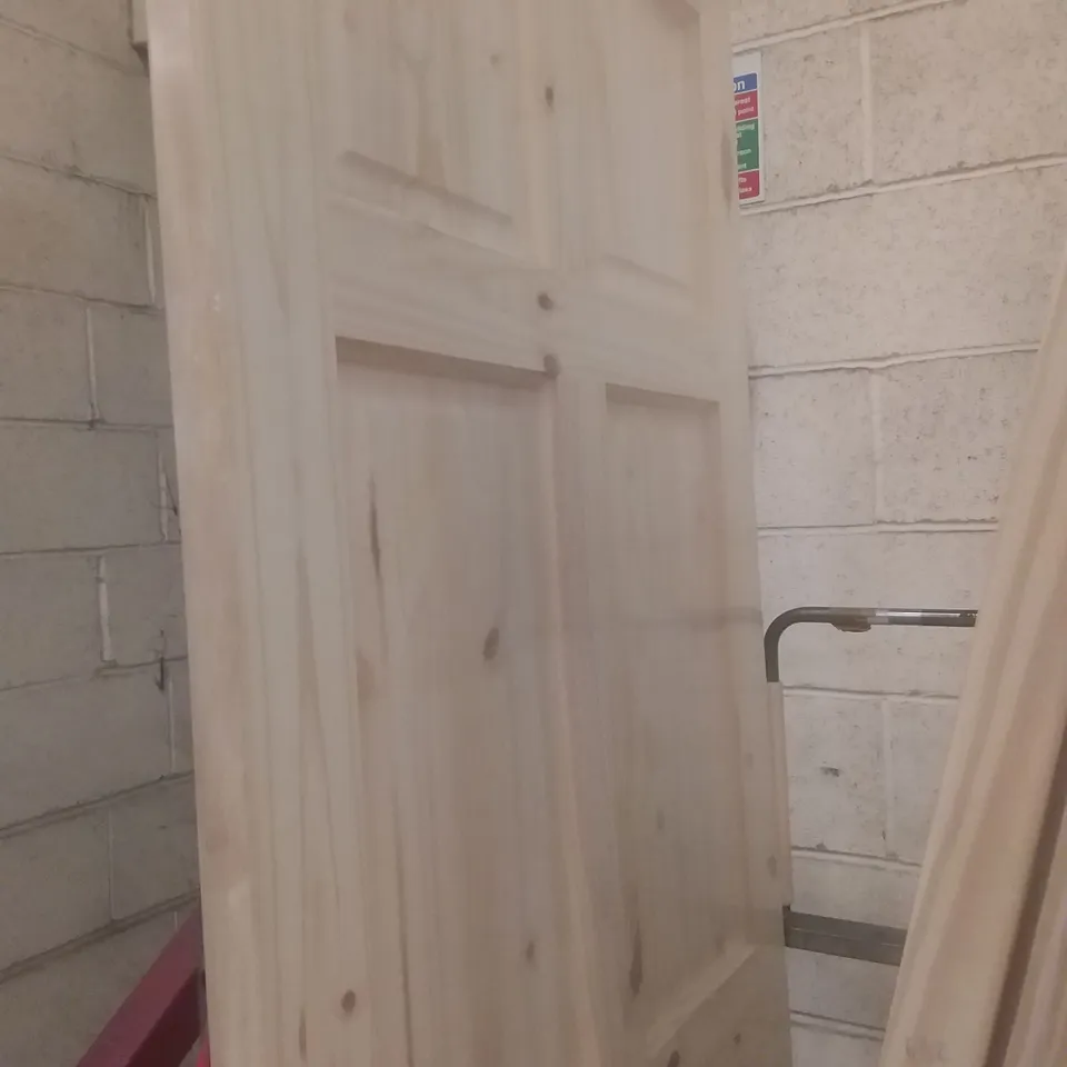 PINE INTERNAL TIMBER DOOR 204X83CM