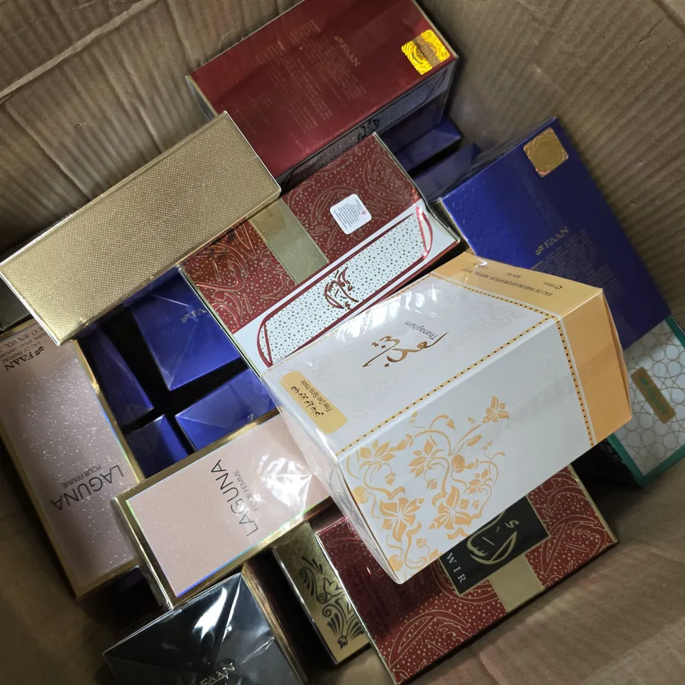 APPROXIMATELY 22 ASSORTED BOXED FRAGRANCES TO INCLUDE FAAN LAGUNA POUR FEMME, ALWAAN NUSUK EAU DE PARFUM, NUSUK ANA AL AWWAL EAU DE PARFUM, ETC - COLLECTION ONLY