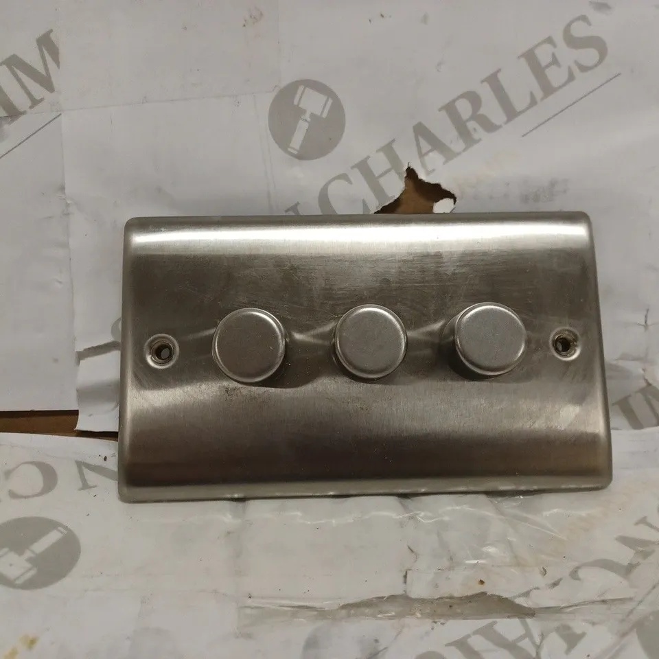 BG ELECTRICAL NBS83P-01 TRIPLE INTELLIGENT DIMMER LIGHT SWITCH