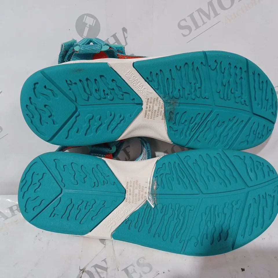 REGATTA LIGHT BLUE SANDALS - SIZE 7