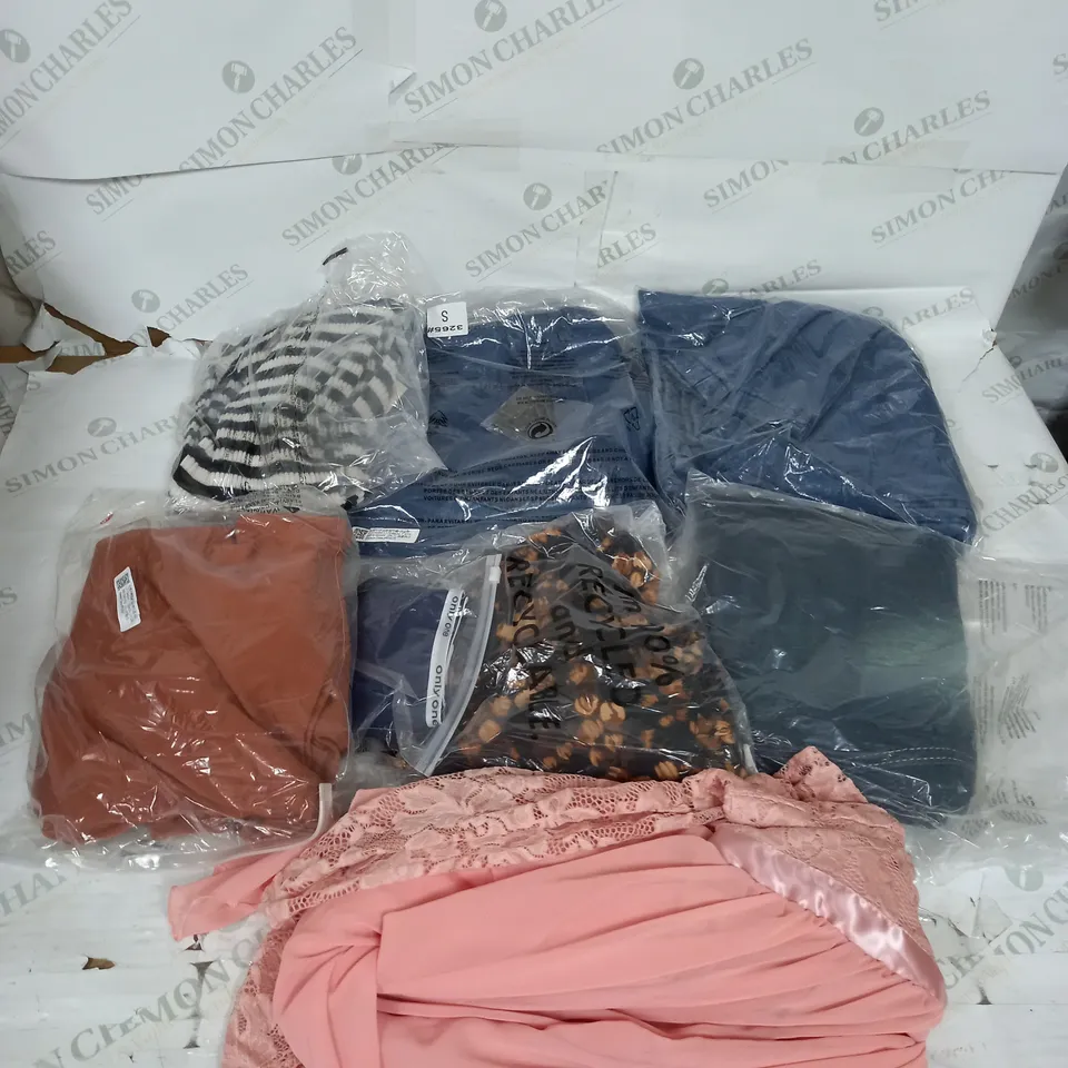 BOX OF APPROXIMATELY 18 ASSORTED ITEMS TO INCLUDE - DRESSES , JUMPERS , AND  T-SHIRTS ETC