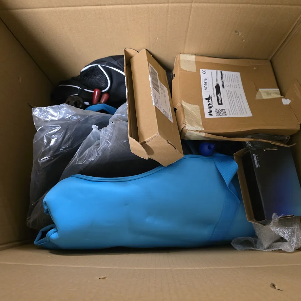 BOX OF APPROXIMATELY 14 ASSORTED ITEMS TO INCLUDE - SCUBATREK LIFE JACKET , BIKE SEAT , SCREW DRIVER ETC