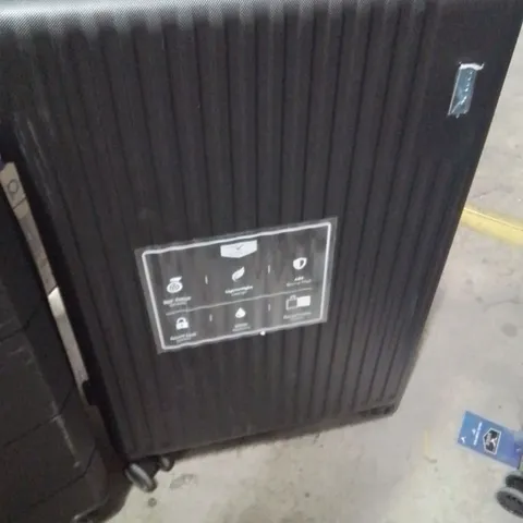 LUGG TRAVEL SUITCASE BLACK