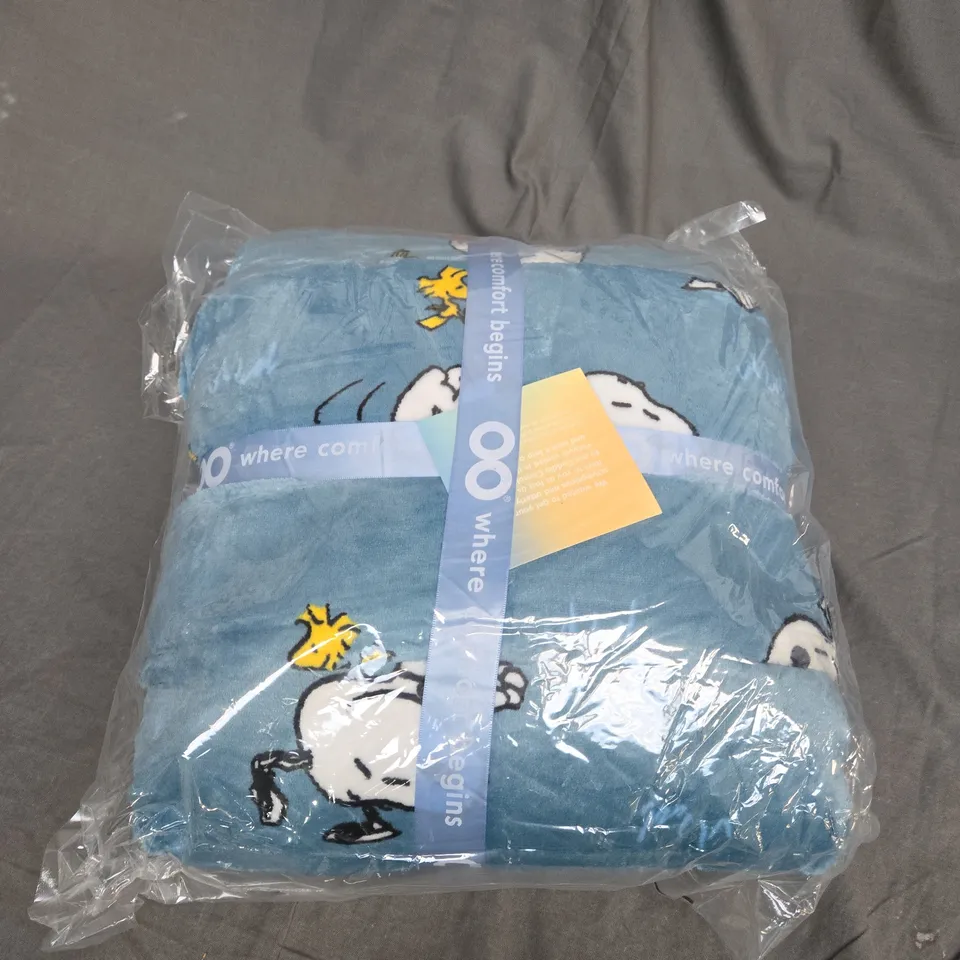 SEALED OODIE HOODED OVERSIZED BLANKET - SNOOPY 