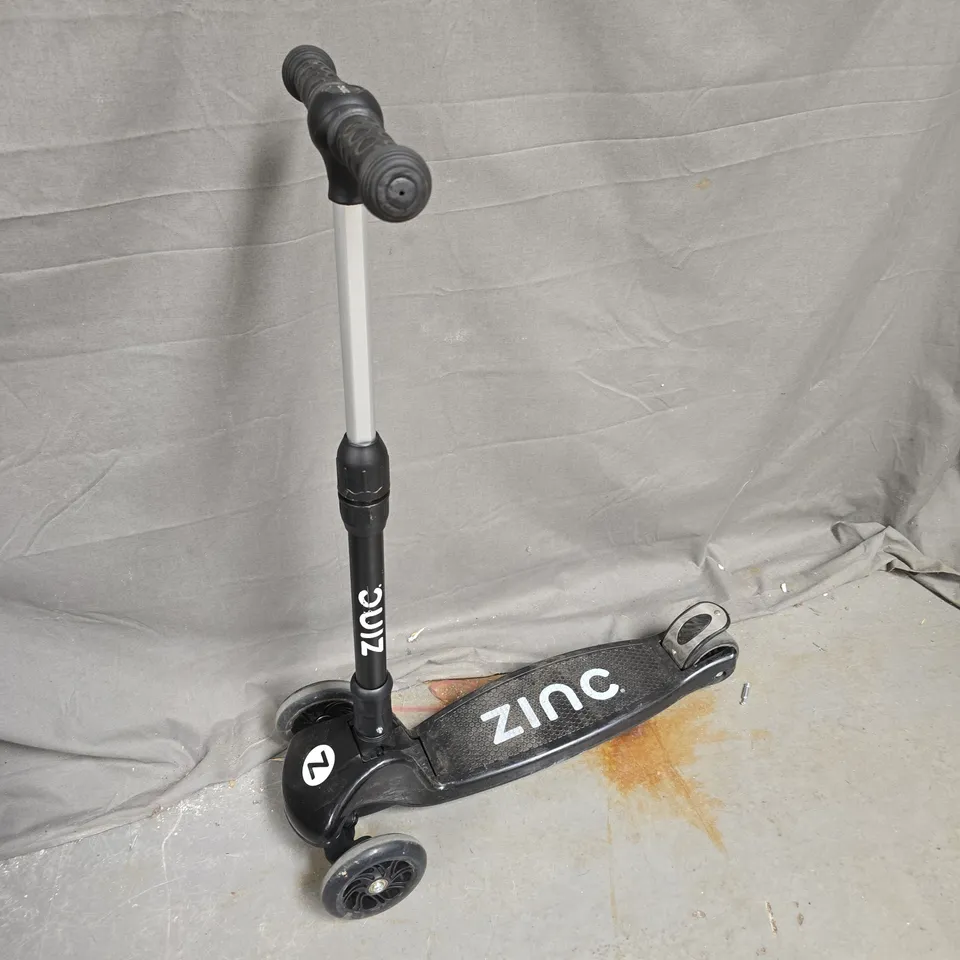ZINC 3 THREE WHEELED SCOOTER IN BLACK - COLLECTION ONLY