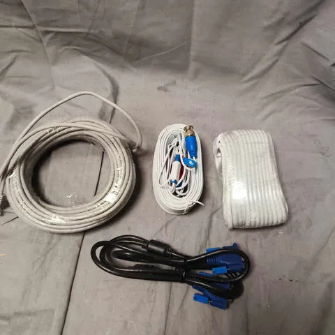 APPROXIMATELY 40 ASSORTED DATA & A/V CABLES - COLLECTION ONLY 