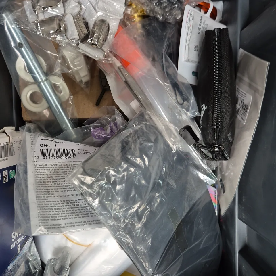 APPROXIMATELY 20 ASSORTED HOUSEHOLD PRODUCTS TO INCLUDE PLUG ADAPTER, STATIONARY, FLY PAPER ETC 