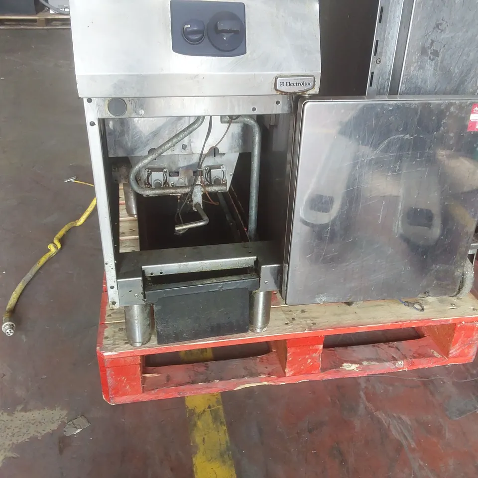 ELECTROLUX COMMERCIAL GAS TWIN TANK FRYER