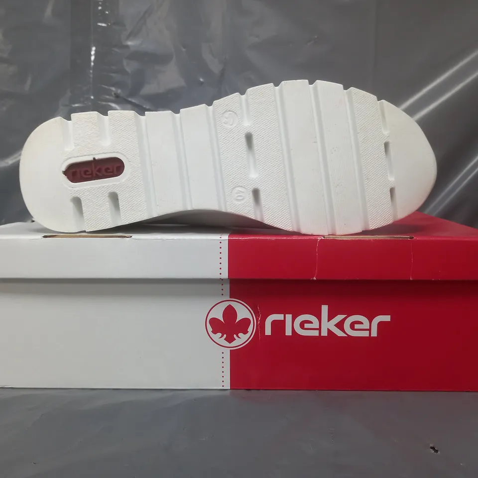 BOXED PAIR OF RIEKER TRAINERS IN WHITE LEATHER SIZE 6.5