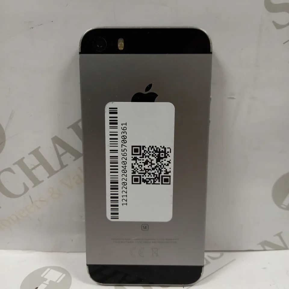 APPLE IPHONE SE (1ST GENERATION) - SILVER 