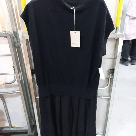 JIGSAW KNIT FLOWY DRESS – UK SMALL – BLACK