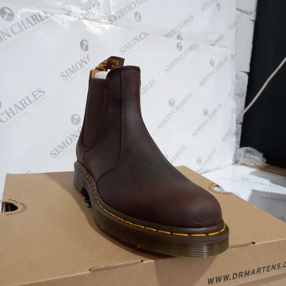 BOXED DR MARTENS DARK BROWN BOOTS - SIZE UK 7