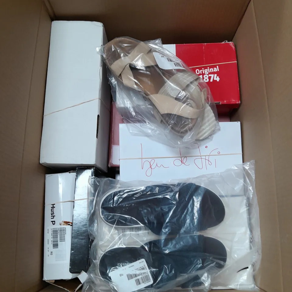 APPROXIMATELY 10 PAIRS OF LADIES SHOES. TO INCLUDE SKECHERS, RIEKER AND MODA IN PELLE ASSORTED COLOURS, SIZE AND STYLES