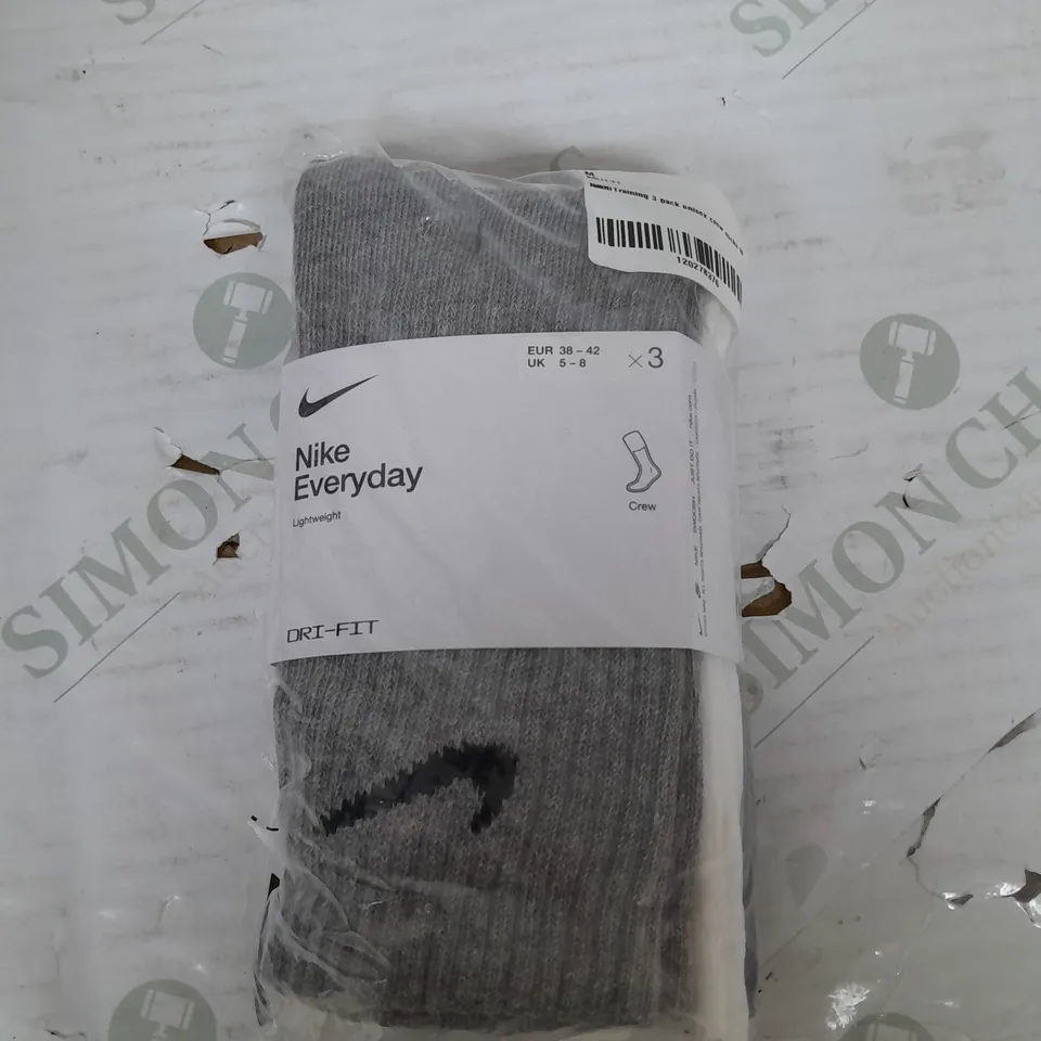 NIKE EVERYDAY SOCKS IN GREY , WHITE & BLACK - 5-8