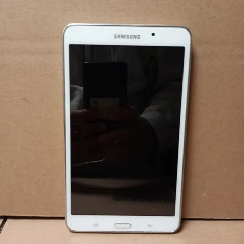 SAMSUNG TABLET – WHITE - SM-T230