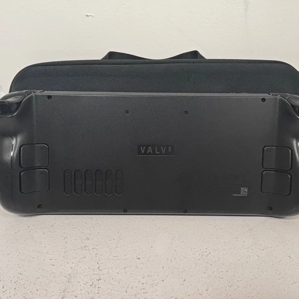 UNBOXED VALVE STEAM DECK HANDHELD GAMING CONSOLE WITH CARRY CASE