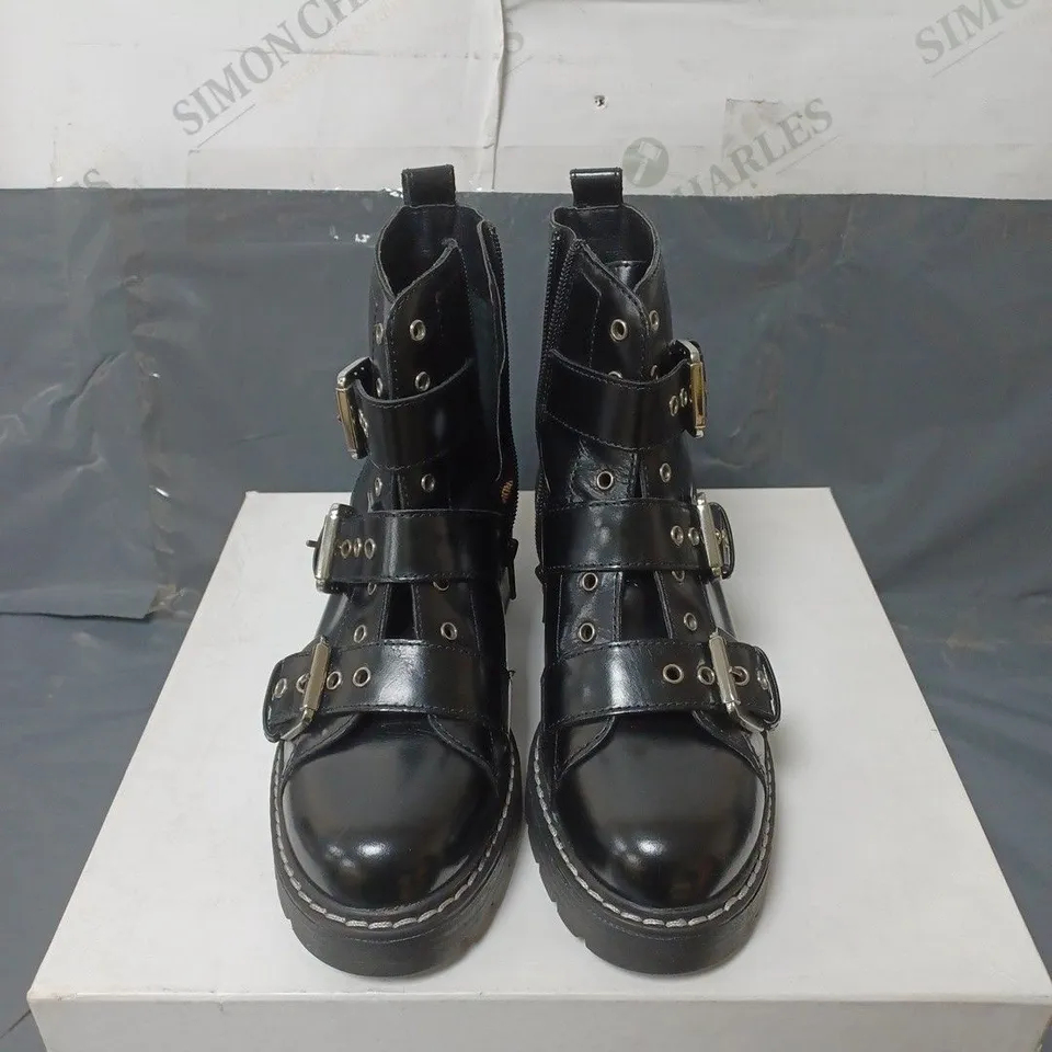 BOXED PAIR OF WHITBY BLACK LEATHER BOOTS SIZE 36