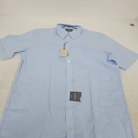CASAMODA CASUAL FIT LIGHT BLUE SHORT-SLEEVE SHIRT – MEN’S M