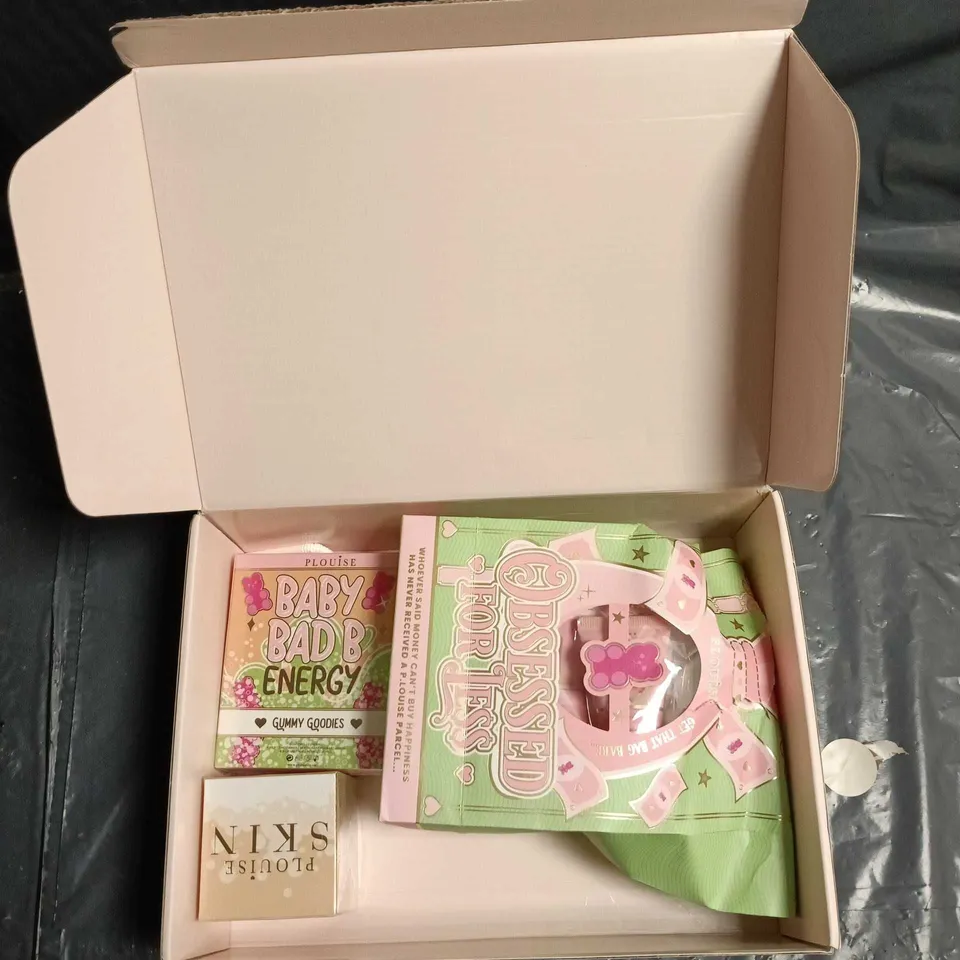 PLOUISE GIFT BOX INCLUDING MOISTURISER AND LIP OIL
