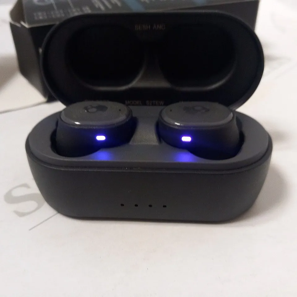 BOXED SKULLCANDY SESH NOISE CANCELLING TRUE WIRELESS EARBUDS