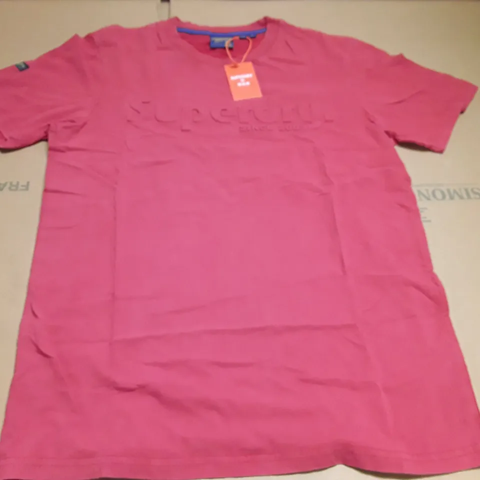 SUPERDRY RED TSHIRT - M