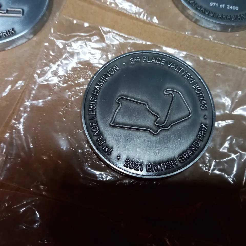LEWIS HAMILTON WINNERS MEDAL SET