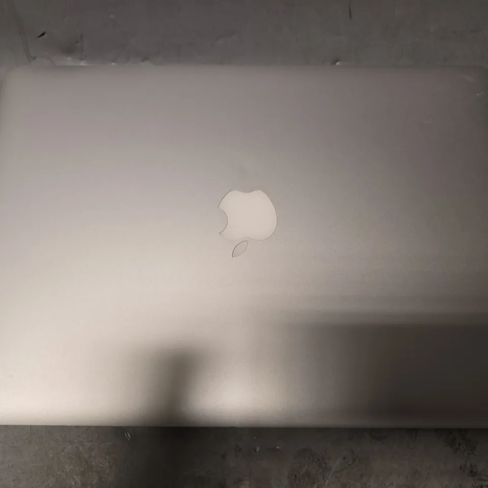 APPLE MACBOOK PRO A1398