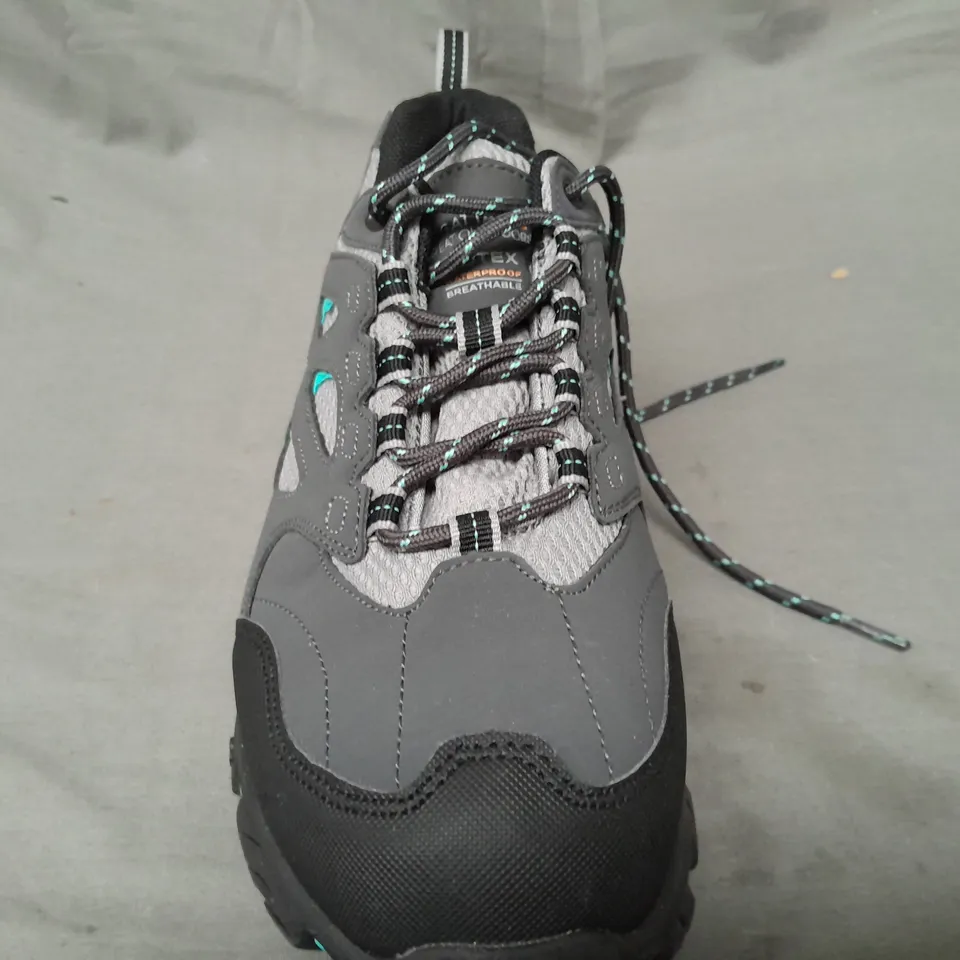 PAIR OF REGATTA WATERPROOF TRAINERS IN GREY/CYAN UK SIZE 8