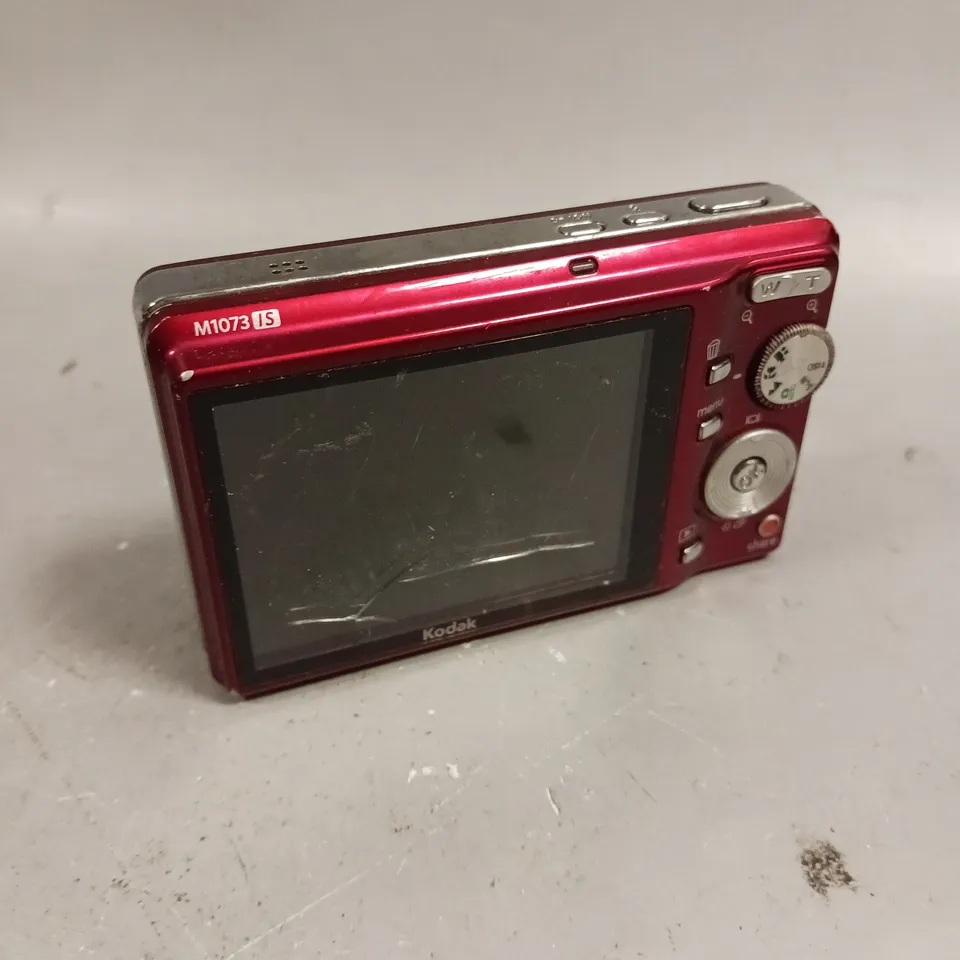 KODAK EASY-SHARE M1073 DIGITAL CAMERA 