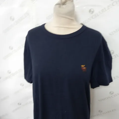 ABERCROMBIE AND FITCH LOGO T-SHIRT SIZE M