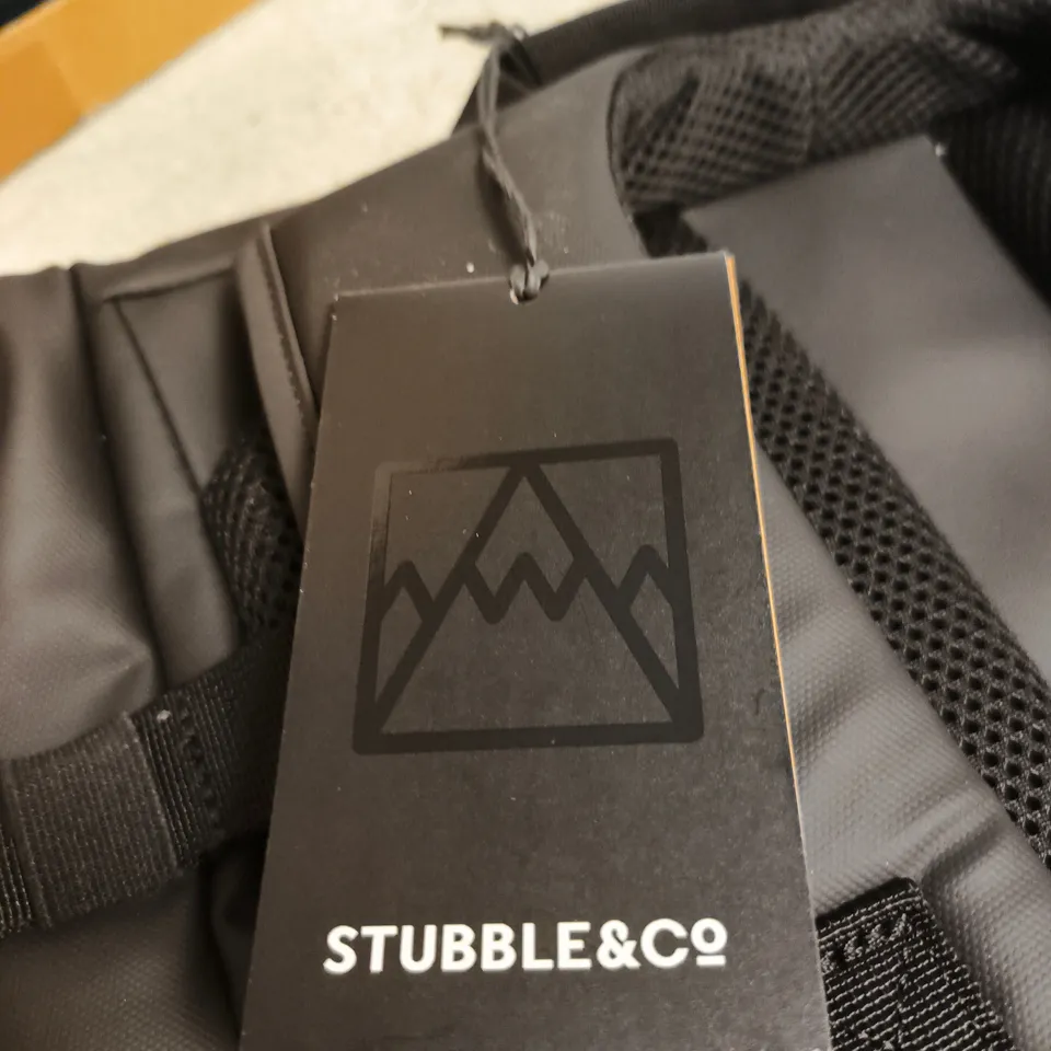 STUBBLE&CO BACKPACK – BLACK