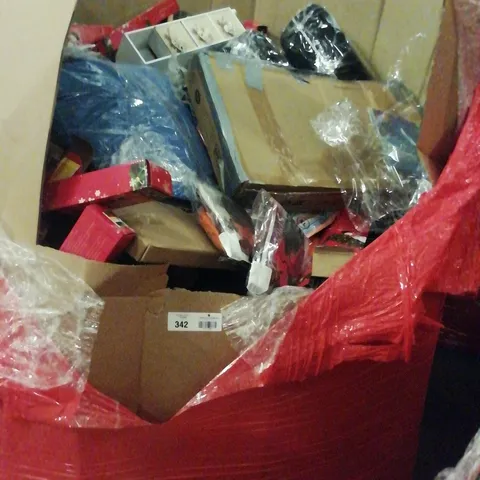 PALLET OF ASSORTED ITEMS INCLUDING, TV STAND, CHRISTMAS LED DECORATIONS, HALLOWEEN DECORATIONS, VANITY CASES.