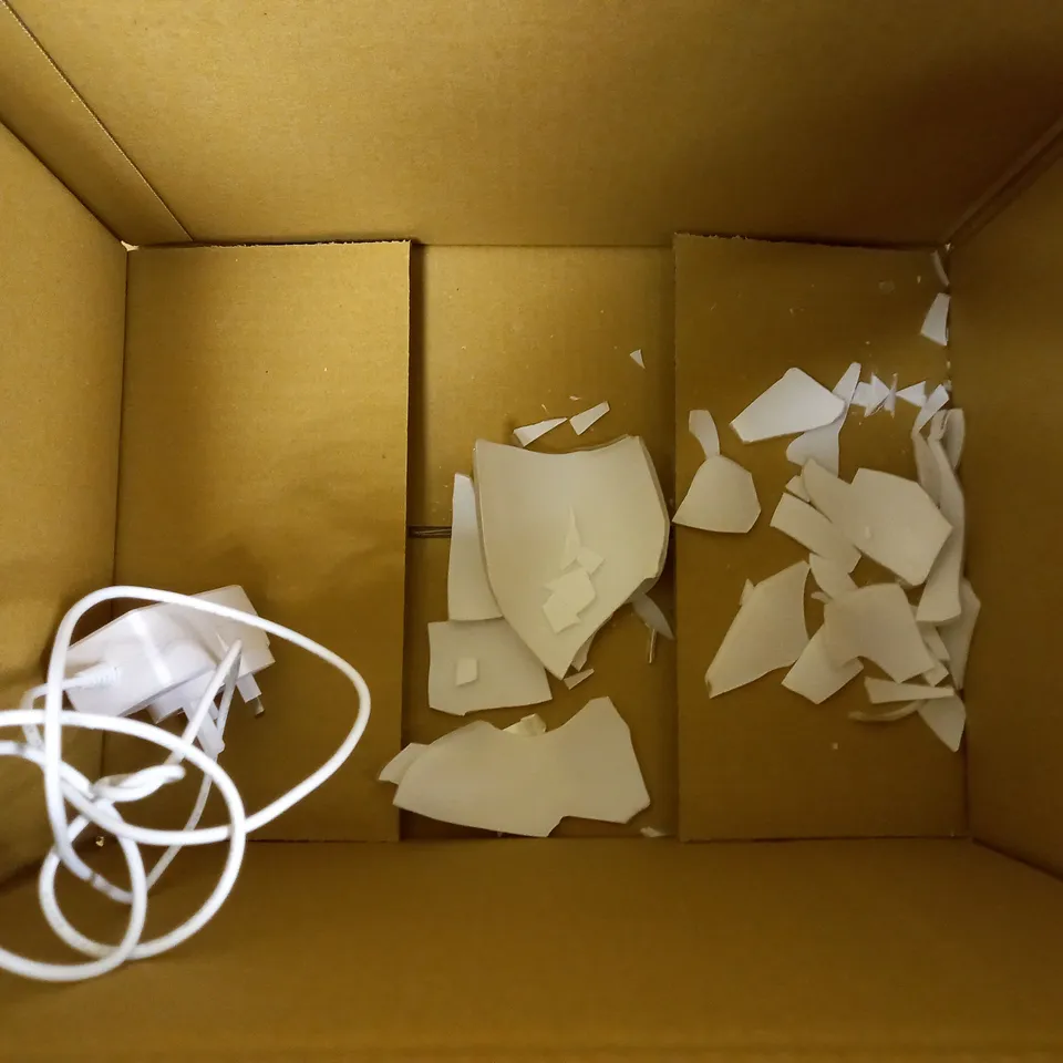 BOX OF MISCELLANEOUS LAMP COMPONENTS