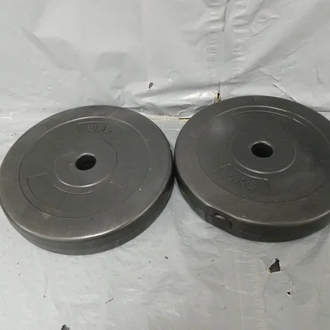 TWO 5KG PLATES - BLACK 