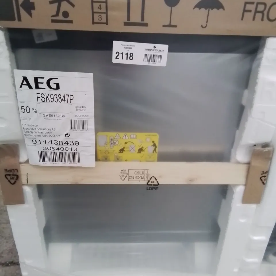 AEG INTEGRATED DISHWASHER 12 PLACES Model FSS82827P