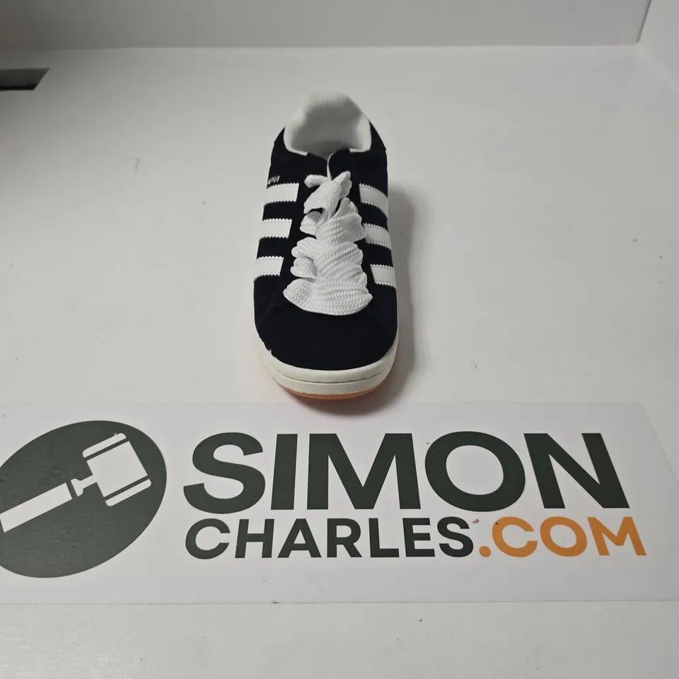 UNBOXED PAIR OF ADIDAS CAMPUS TRAINERS IN BLACK/WHITE - UK 6