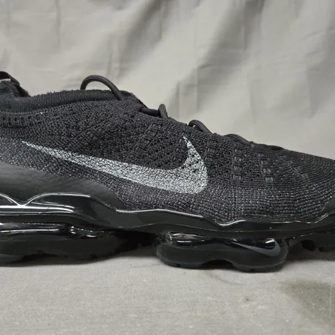 BOXED PAIR OF NIKE AIR VAPORMAX 2023 FK SHOES IN BLACK UK SIZE 9