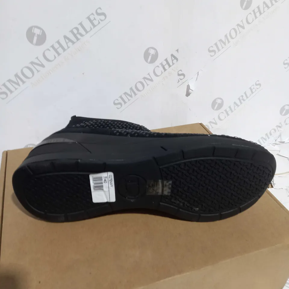 BOXED DUNE LONDON BLACK TRAINERS - UK SIZE 7 