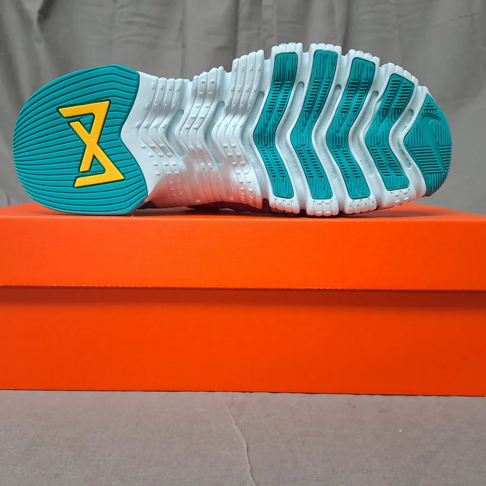 BOXED PAIR OF NIKE FREE METCON 5 SHOES IN VIOLET UK SIZE 5